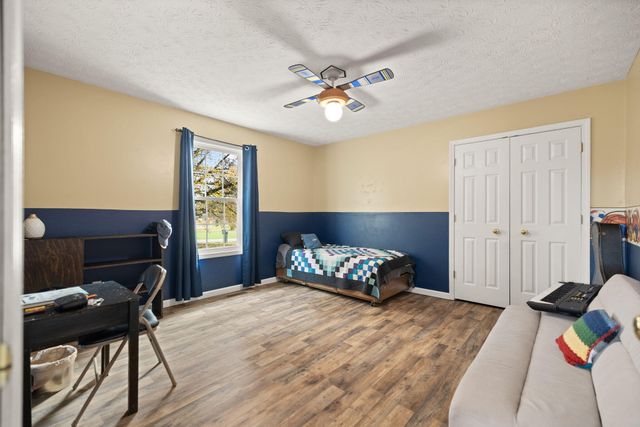 3033 Clear Springs Drive, London, KY 40744