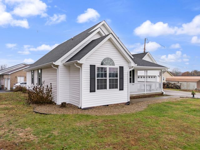 3033 Clear Springs Drive, London, KY 40744