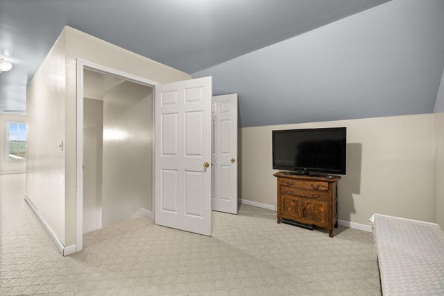 3033 Clear Springs Drive, London, KY 40744