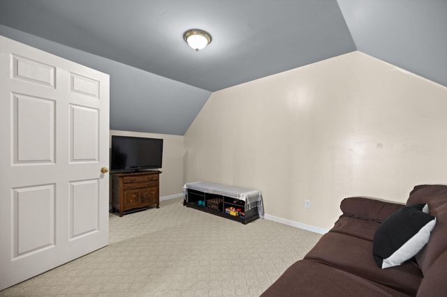 3033 Clear Springs Drive, London, KY 40744