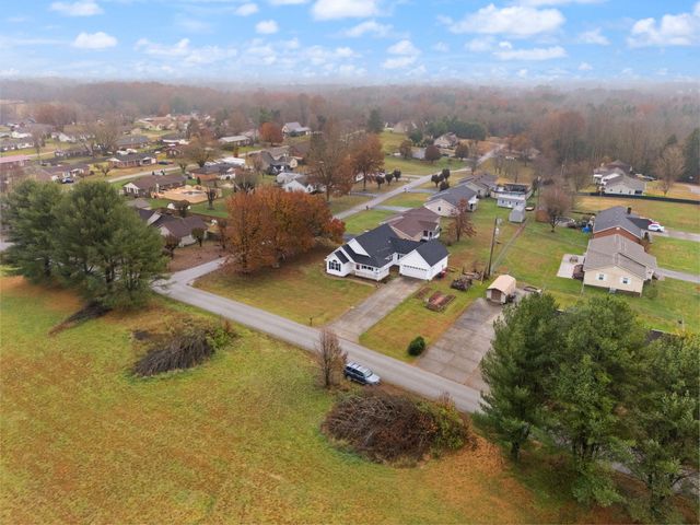 3033 Clear Springs Drive, London, KY 40744