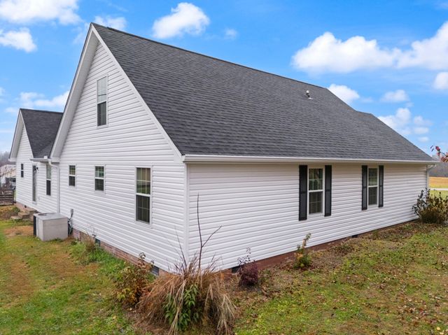 3033 Clear Springs Drive, London, KY 40744