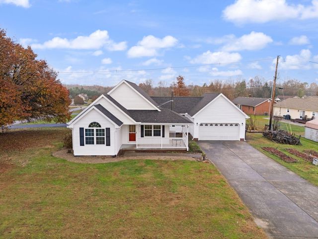 3033 Clear Springs Drive, London, KY 40744