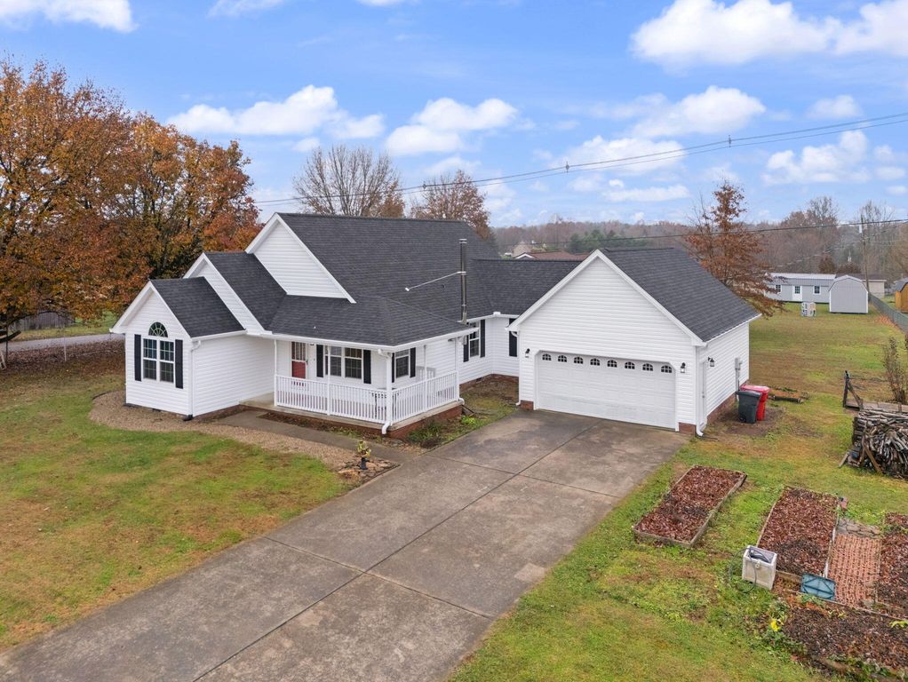 3033 Clear Springs Drive, London, KY 40744