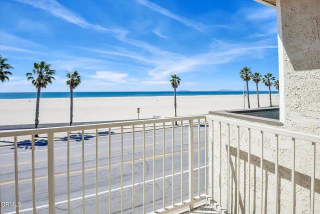 273 E Surfside Drive, Port Hueneme, CA 93041