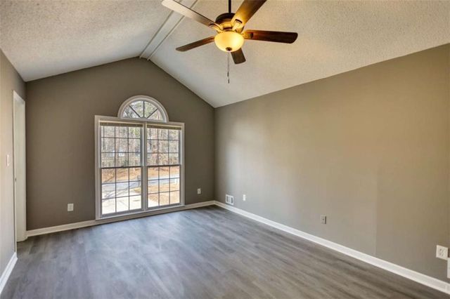 1067 Brookview Lane, Hampton, GA 30228