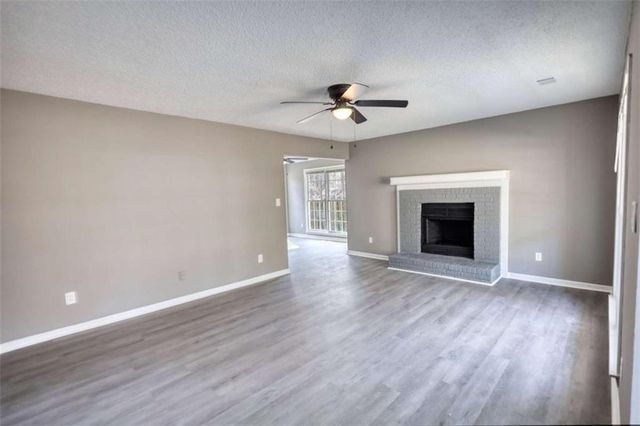 1067 Brookview Lane, Hampton, GA 30228