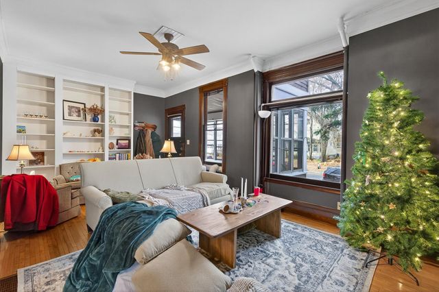 1034 14th Avenue SE, Minneapolis, MN 55414