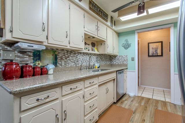 5618 Cedar Ridge Drive, Enid, OK 73703