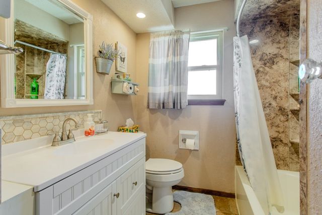 5618 Cedar Ridge Drive, Enid, OK 73703