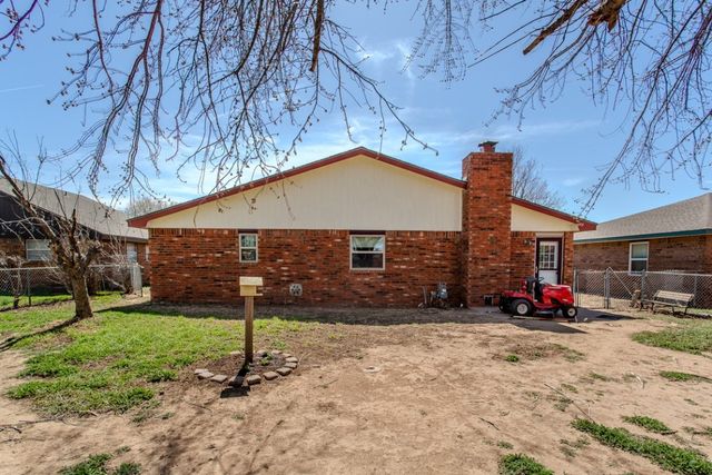 5618 Cedar Ridge Drive, Enid, OK 73703