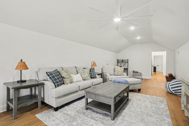 2075 Summer Rose Ln., Myrtle Beach, SC 29579