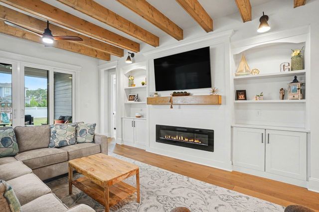 2075 Summer Rose Ln., Myrtle Beach, SC 29579