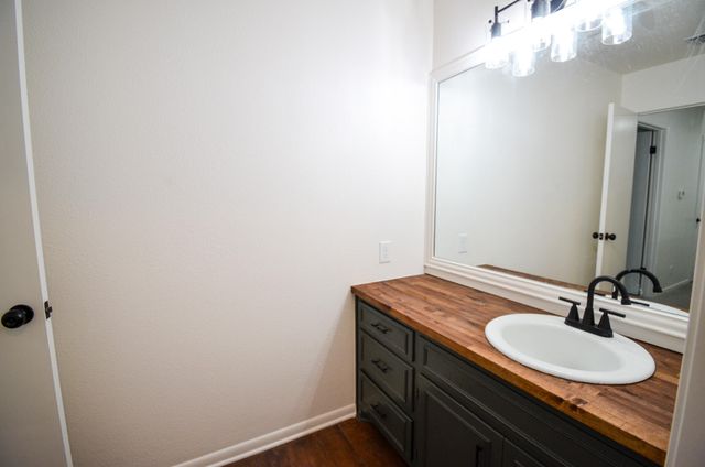 4221 Riverbend Drive, San Angelo, TX 76903