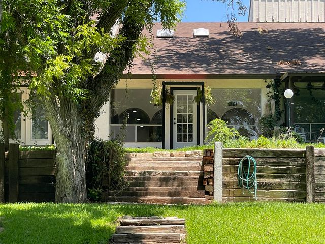 4221 Riverbend Drive, San Angelo, TX 76903