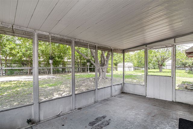 509 Branch Circle W, White Settlement, TX 76108