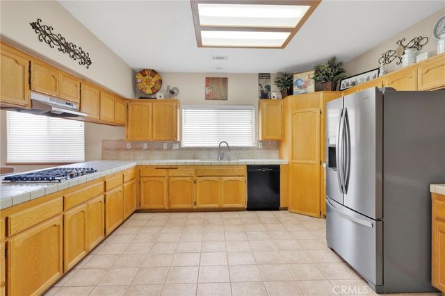 7153 Century Avenue, Hesperia, CA 92345