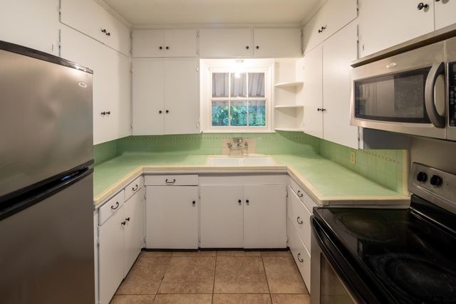 1913 S Sneed, Tyler, TX 75701