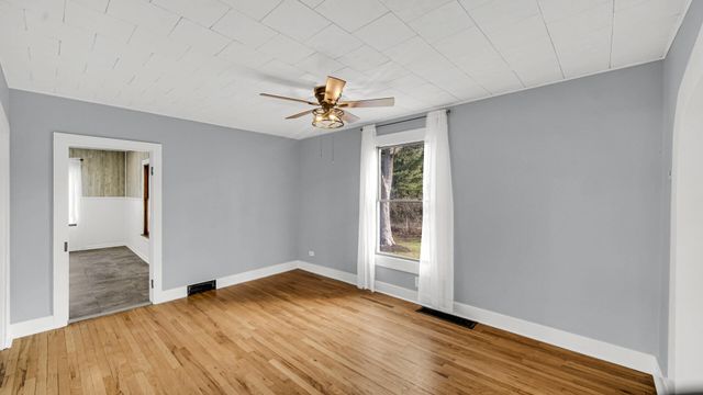 11341 N 900 W, Demotte, IN 46310