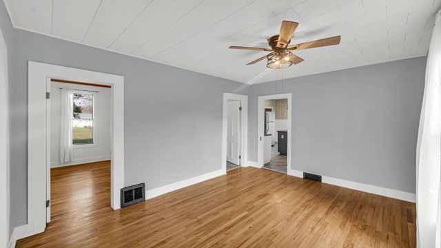 11341 N 900 W, Demotte, IN 46310