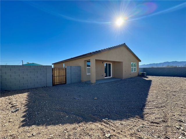 1763 Camino Colorado, Fort Mohave, AZ 86426
