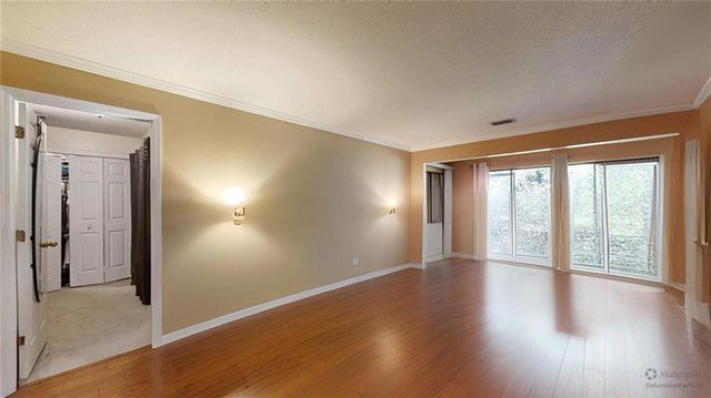 25205 Plantation NE Drive 205, Atlanta, GA 30324