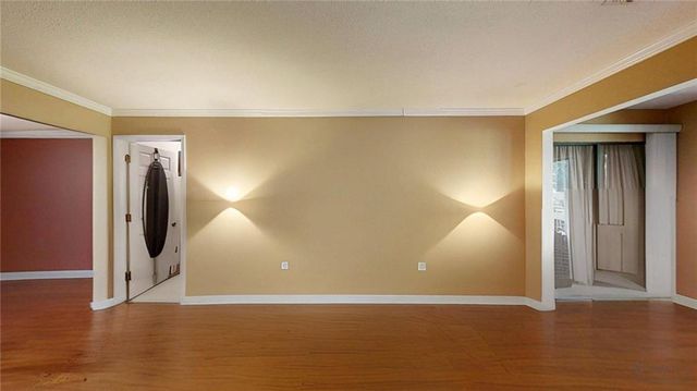 25205 Plantation NE Drive 205, Atlanta, GA 30324