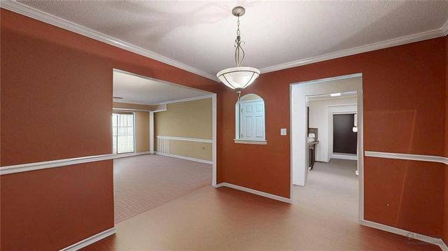 25205 Plantation NE Drive 205, Atlanta, GA 30324