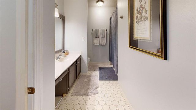 25205 Plantation NE Drive 205, Atlanta, GA 30324