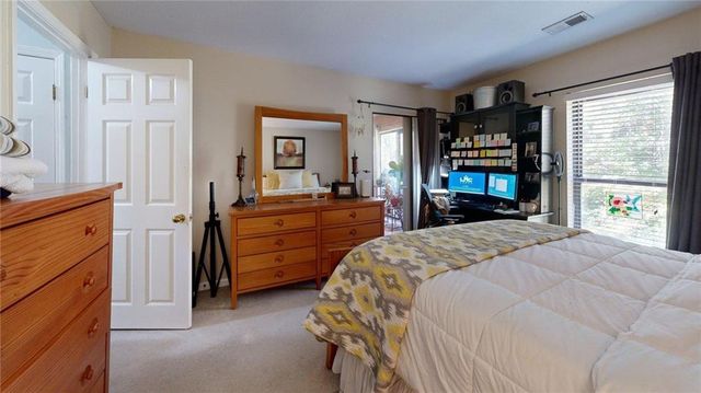 25205 Plantation NE Drive 205, Atlanta, GA 30324