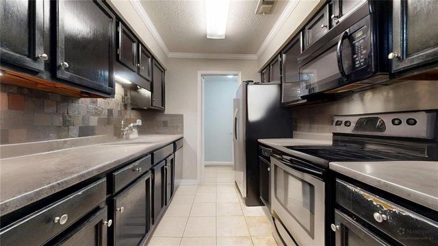 25205 Plantation NE Drive 205, Atlanta, GA 30324