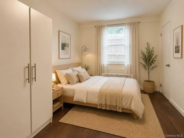 22 Ford Street 1, Glen Cove, NY 11542