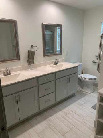 4204 W Thornwood Lane, Muncie, IN 47304