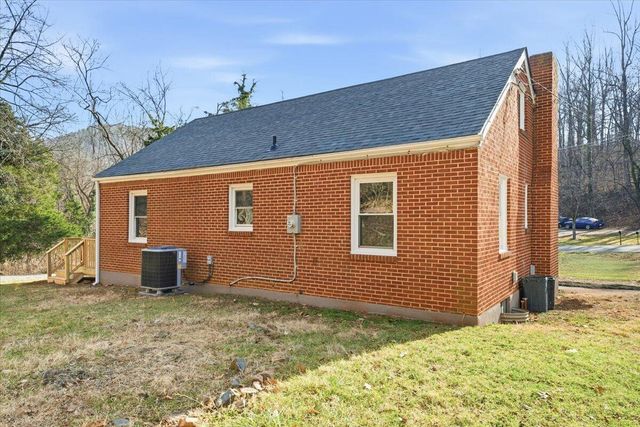4149 Welcome Valley RD, Roanoke, VA 24014