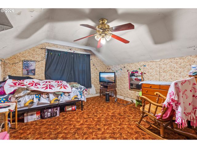 32 N BRYANT St, Portland, OR 97217