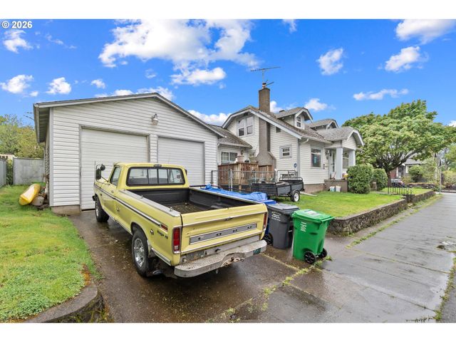 32 N BRYANT St, Portland, OR 97217