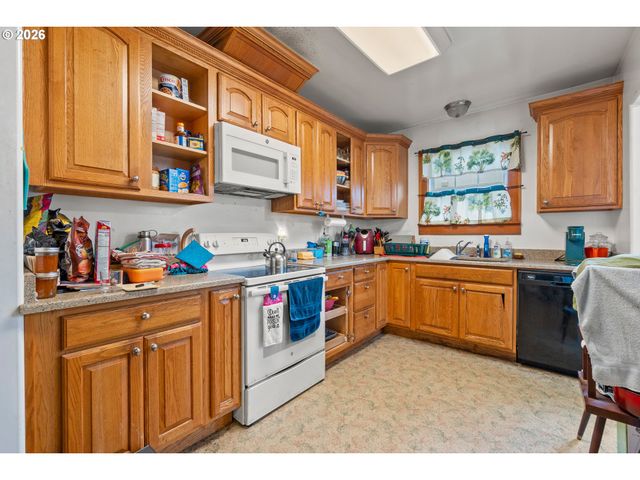 32 N BRYANT St, Portland, OR 97217