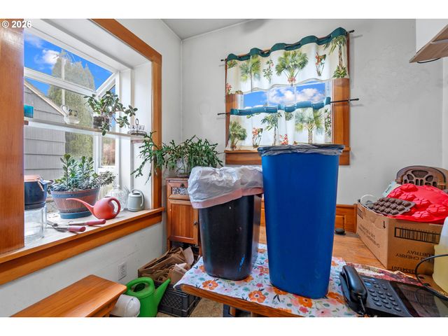 32 N BRYANT St, Portland, OR 97217