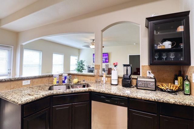 11 Eagle Lake Court, Manvel, TX 77578