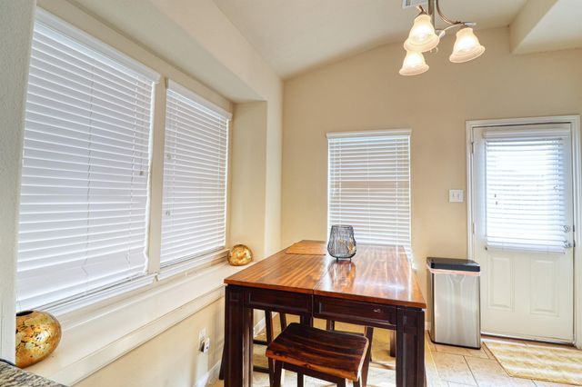 11 Eagle Lake Court, Manvel, TX 77578