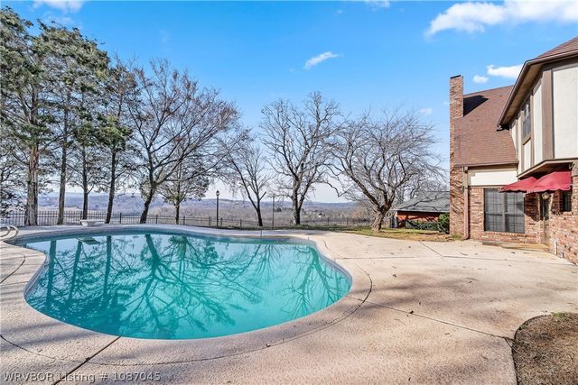 1705 River Ridge Road, Van Buren, AR 72956