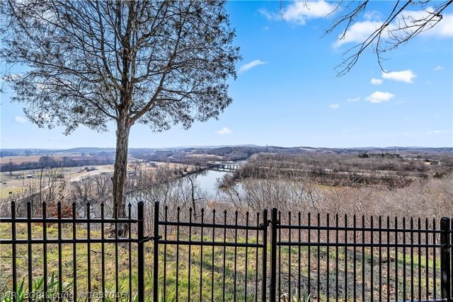 1705 River Ridge Road, Van Buren, AR 72956