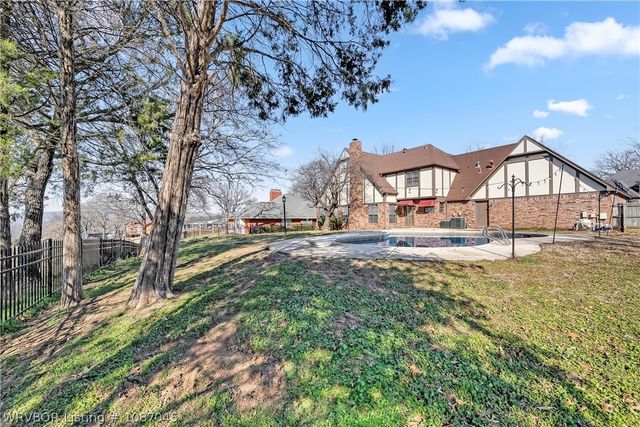 1705 River Ridge Road, Van Buren, AR 72956