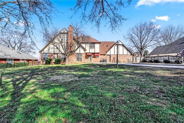 1705 River Ridge Road, Van Buren, AR 72956