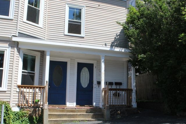 3 Ocean Ter 2, Salem, MA 01970