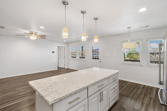 765 Marlin Street, Bayou Vista, TX 77563