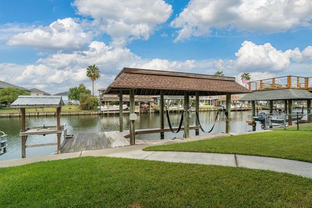 765 Marlin Street, Bayou Vista, TX 77563