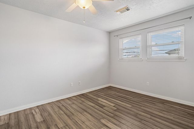 765 Marlin Street, Bayou Vista, TX 77563