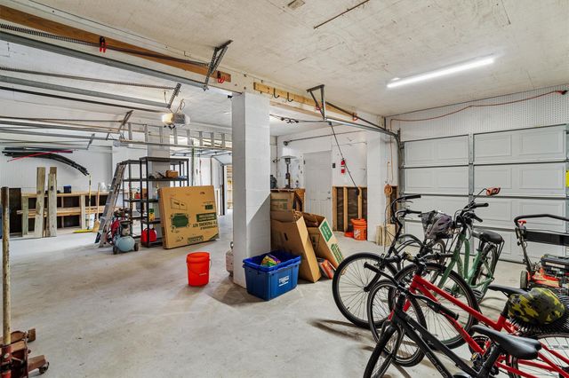 765 Marlin Street, Bayou Vista, TX 77563