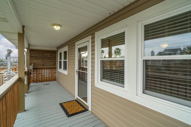 765 Marlin Street, Bayou Vista, TX 77563